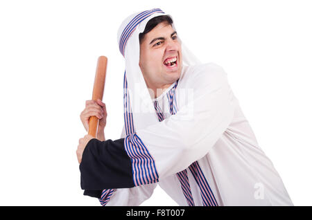 Aggressivo uomo arabo con la mazza da baseball su bianco Foto Stock