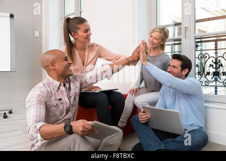 La gente di affari sale riunioni Foto Stock