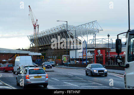 Bristol, Regno Unito. 11 dicembre, 2015. 11/12/15 Bristol City Football Club. Costruzione di un nuovo stand e dintorni. Credito: Robert Timoney/Alamy Live News Foto Stock