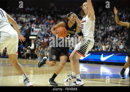 Uncasville, Connecticut, Stati Uniti d'America. Undicesimo Dec, 2015. Emiah Bingley (3) di stato della Florida in azione durante una partita contro di Uconn Huskies presso il Mohegan Sun Arena di Uncasville, Connecticut. Gregorio Vasil/CSM/Alamy Live News Foto Stock