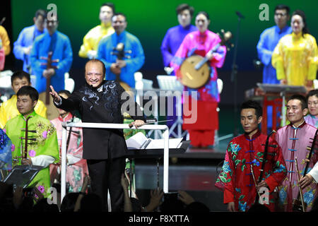 Washington, DC, Stati Uniti d'America. Undicesimo Dec, 2015. Artisti della China National Orchestra eseguire per il pubblico americano presso il Kennedy Center di Washington, DC, capitale degli Stati Uniti, Dic 11, 2015. © Li Bowen/Xinhua/Alamy Live News Foto Stock