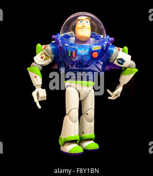 Buzz Lightyear da Disney's Toy Story 2 su sfondo nero Foto Stock