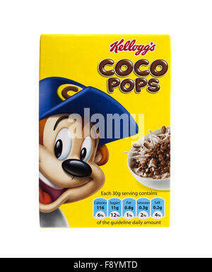 Kelloggs coco pops dei cereali su sfondo bianco Foto Stock