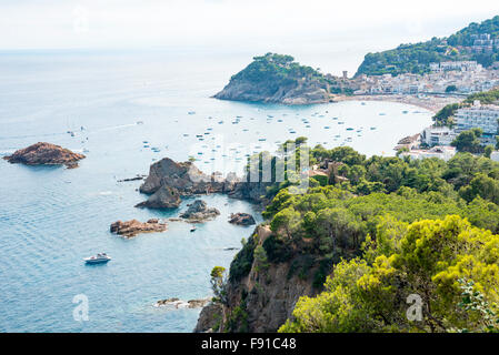 Vista costiera mostra Tossa de Mar, Costa Brava, provincia di Girona, in Catalogna, Spagna Foto Stock