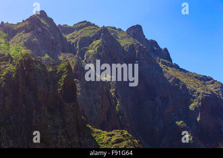 Montagne Rocciose panorama sull'isola di Tenerife in Spagna al giorno Foto Stock