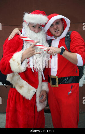 SantaCon invade la città di New York Foto Stock