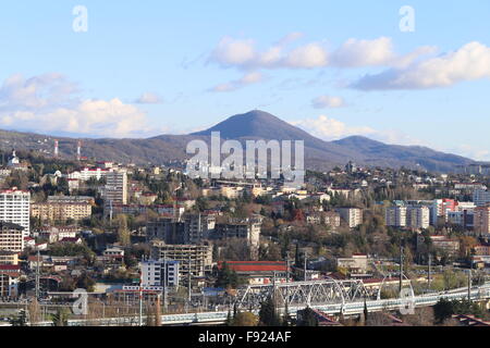 Vista dalla cima della città di Sochi Foto Stock