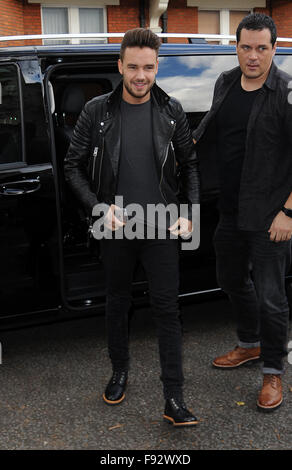 Liam Payne arriva a Maida Vale Studios con: Liam Payne dove: Londra, Regno Unito quando: 12 Nov 2015 Foto Stock