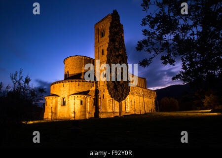 Sant'Antimo di notte Foto Stock