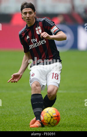 Milano, Italia. Xiii Dec, 2015. Riccardo Montolivo Milano Milano 13-12-2015 Stadio Giuseppe Meazza - Calcio serie A MILANO - Hellas Verona. Credito: Insidefoto/Alamy Live News Foto Stock