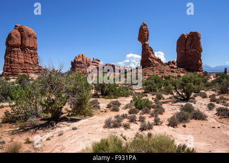 Roccia equilibrato, Arches National Park, Utah, Stati Uniti d'America Foto Stock