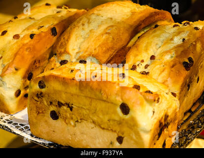 Pane bianco con uvetta Foto Stock