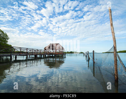 Palapa su palafitte, Laguna de Mecoacan vicino al Paraiso, Tabasco. Foto Stock