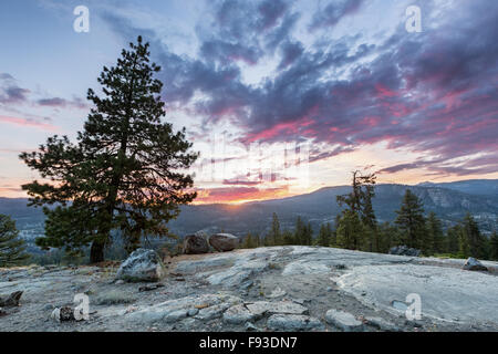 Tramonto al serbatoio Wishon, Fresno, California, Stati Uniti d'America, America del Nord Foto Stock