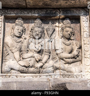 Sculture in pietra a Prambanan templi indù, Java, Indonesia Foto Stock