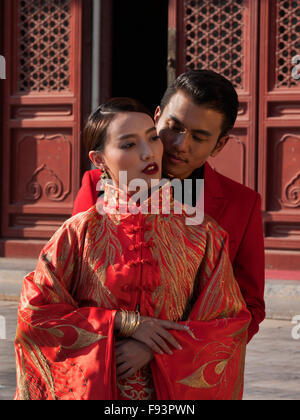 Coppia di sposi in Palazzo culturale della lavorazione peopleim, Pechino, Cina e Asia Foto Stock