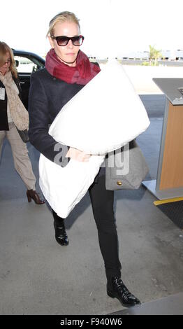 Chelsea Handler partono dall'Aeroporto Internazionale di Los Angeles offre: Chelsea gestore in cui: Los Angeles, California, Stati Uniti quando: 12 Nov 2015 Foto Stock