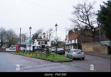 Harmondsworth un antico villaggio sotto la minaccia di distruzione dovuta all' Aeroporto di Heathrow l'espansione Foto Stock