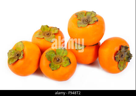 Cachi maturi frutti isolati su sfondo bianco Foto Stock