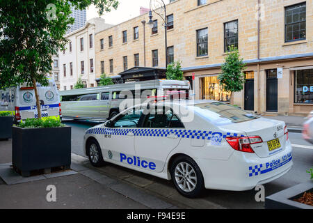 Sydney, Australia - 7 Novembre 2015: auto della polizia parcheggiate in Sydney CBD area. NSW forza di polizia Foto Stock