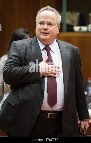 Bruxelles, BXL, Belgio. Xiv Dic, 2015. Ministro degli Affari esteri greco Nikos Kotzias prima della FAC il Consiglio dei Ministri esteri Ue a Bruxelles, in Belgio il 14.12.2015 da Wiktor Dabkowski Credito: Wiktor Dabkowski/ZUMA filo/Alamy Live News Foto Stock