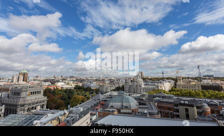 Le magie di sole sullo skyline di Madrid Foto Stock