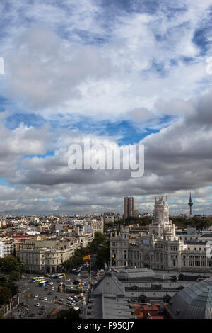 Le magie di sole sullo skyline di Madrid Foto Stock