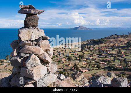 Punto di vista dall'alto dell'isola di Isola di Amantani, il lago Titicaca, Perù Foto Stock