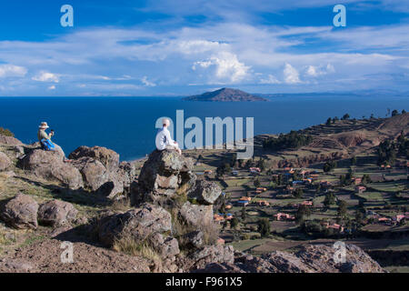 Punto di vista dall'alto dell'isola di Isola di Amantani, il lago Titicaca, Perù Foto Stock