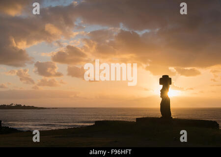 Il cerimoniale moai, Tongariki, Isola di Pasqua Foto Stock