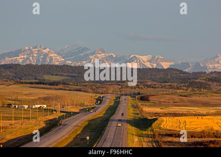 TransCanada Highway, vista Rockey County, divisione n. 6, Alberta, Canada Foto Stock