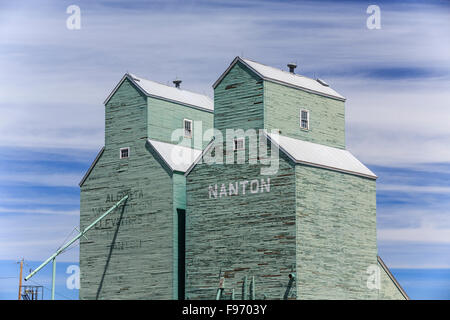 Storico Elevatori della granella, Nanton, Alberta, Canada Foto Stock