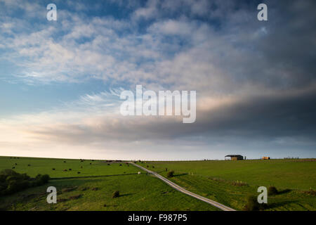 Mattina di primavera oltre il paesaggio agricolo nella campagna Englsh Foto Stock