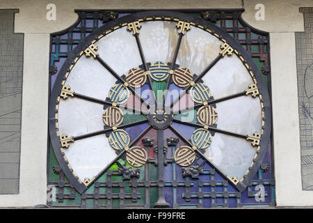 Windows decorativo sulla Calle Rambla Barcelona Foto Stock