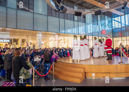 Lucia celebrazione in Norrkoping, Svezia Foto Stock