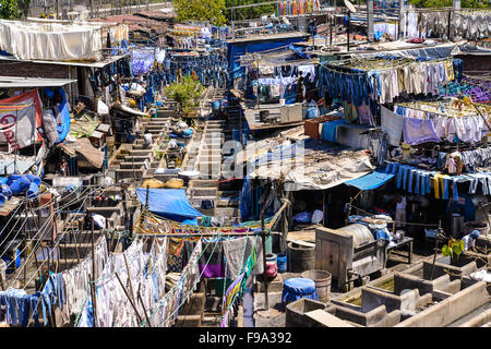 India Mumbai Bombay Dhobhi Ghat della città open air servizio lavanderia nelle vicinanze stazione Mahalakshmi Foto Stock