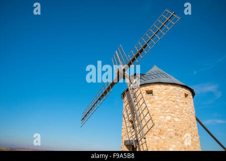 Mulino a vento. Belmonte, Provincia Cuenca, Castilla La Mancha, in Spagna. Foto Stock