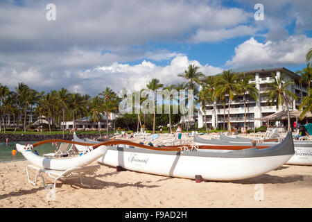 Una vista della spiaggia e la proprietà al Fairmont Orchid, un hotel e resort sulla Costa di Kohala, Hawai'i (Hawaii). Foto Stock