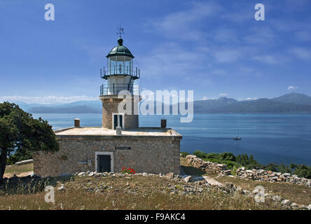 Faro della costa del Golfo Corinthian situato vicino a Eratini e Galaxidi cittadina nella regione di Grecia FOCHIDA, GRECIA CENTRALE Foto Stock