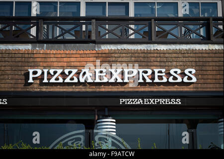 Segno al di fuori di un Pizza Express ristorante Foto Stock