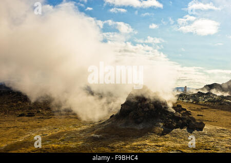 Attività geotermica a Namafjall area est del Lago Myvatn Foto Stock