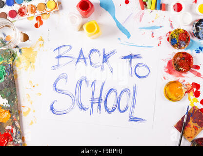 Concetto creativo con il Ritorno a scuola tema Foto Stock