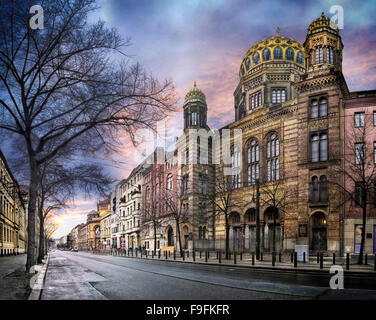 Neue (nuovo) Synagogue in Oranienburger Strasse, nel quartiere Mitte. Foto Stock