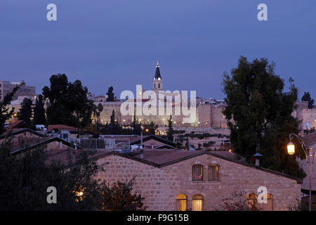 Vista della città vecchia da Yemon Moshe quartiere Gerusalemme Israele Foto Stock