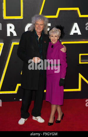 Londra REGNO UNITO. Il 16 novembre 2015. Brian può (L) e Anita Dobson frequentare la premiere europeo di "Guerre Stellari: la forza risveglia' a Leicester Square. Credito: Michael Tubi/Alamy Live News Foto Stock