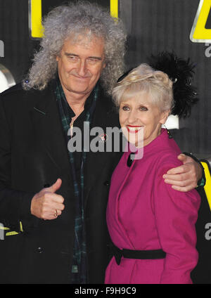 Londra, Regno Unito. Xvi Dec, 2015. Brian May e Anita Dobson frequentare la premiere europeo di "Guerre Stellari: la forza risveglia' a Leciester Square. Credito: Ferdaus Shamim/ZUMA filo/Alamy Live News Foto Stock