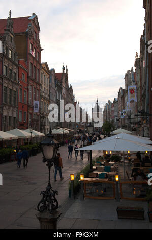 Long Lane (dlugi) con il Golden Gate (zlota brama), Gdansk, Polonia Foto Stock