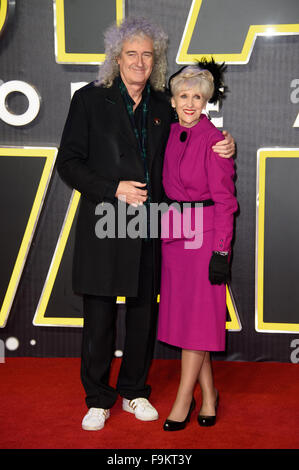 Brian May e Anita Dobson presso la "Star Wars: La forza risveglia ' premiere a Londra Foto Stock