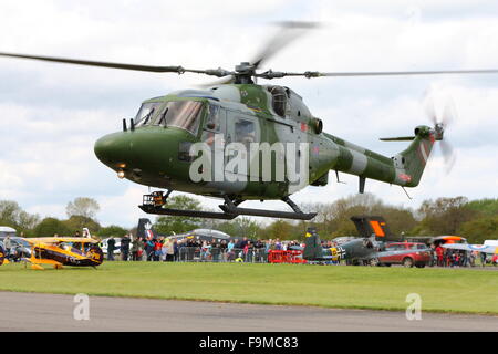 Westland Lynx AH7 azionato dal corpo dell'aria dell'esercito a Abingdon Airfield, Oxfordshire, Regno Unito durante l'aria & Country Visualizza Foto Stock