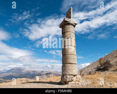 Tumulo Karakus, Kahta, Adıyaman, Anatolia sud-orientale, in Turchia. Foto Stock